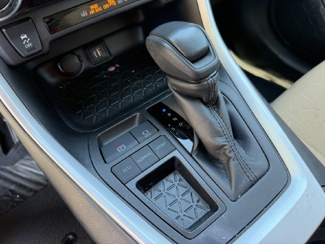 Used 2023 Toyota RAV4 XLE FWD image 19