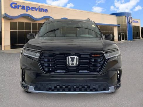 New 2025 Honda Pilot TrailSport image 11
