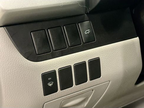 Used 2016 Toyota Highlander XLE image 12