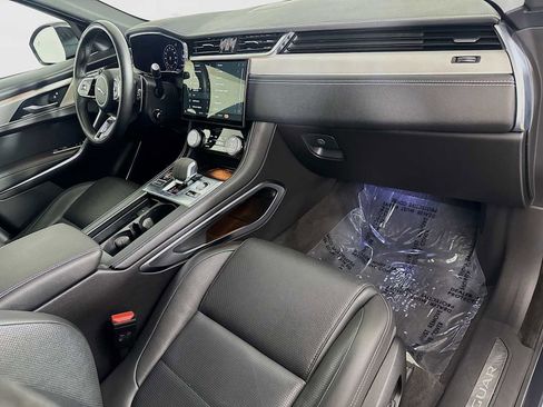 Used 2024 Jaguar F-PACE R-Dynamic S image 28