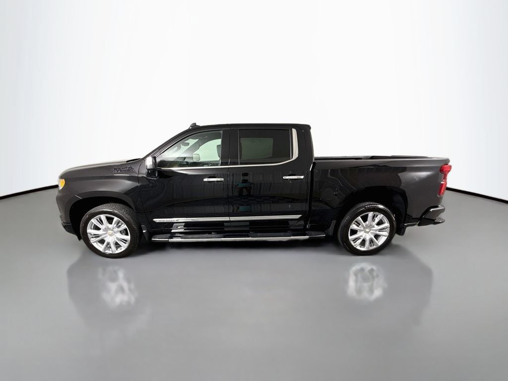 Used 2024 Chevrolet Silverado 1500 High Country w/ Technology Package AWD/4WD image 4