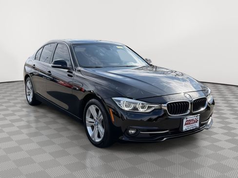 Used 2018 BMW 330i xDrive Sedan image 3