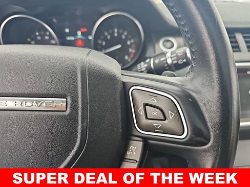 Used 2019 Land Rover Range Rover Evoque SE Premium image 18