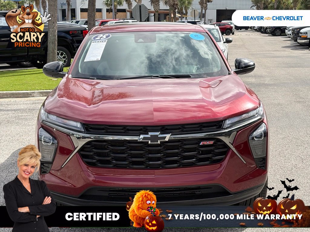 Used 2025 Chevrolet Trax RS w/ Sunroof Package FWD image 3
