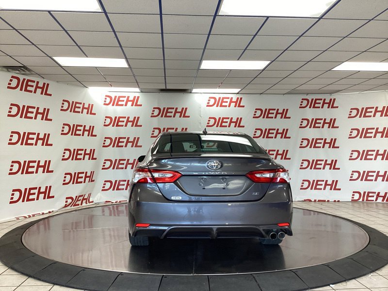Used 2020 Toyota Camry SE FWD image 6