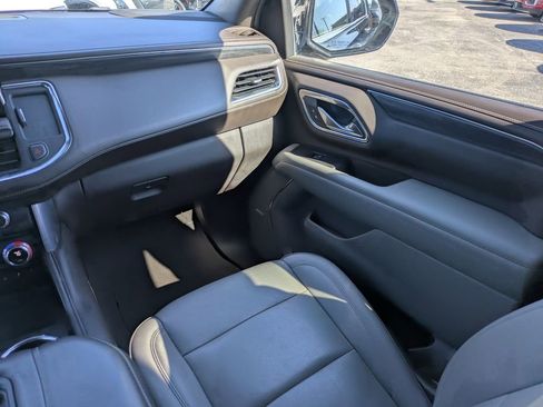 Used 2023 GMC Yukon XL SLT image 18