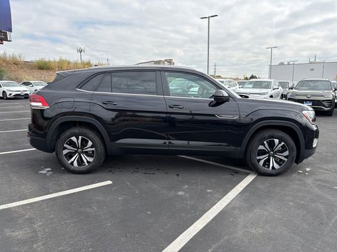 New 2026 Volkswagen Atlas Cross Sport SE image 6