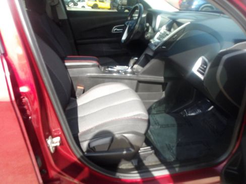 Used 2017 Chevrolet Equinox LT w/ Convenience Package FWD image 10