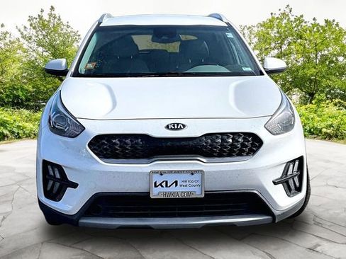 Used 2020 Kia Niro LXS image 3
