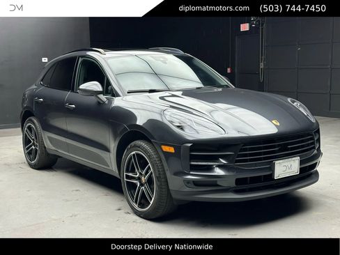 Used 2020 Porsche Macan S w/ Premium Package Plus image 8