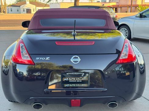 Used 2014 Nissan 370Z Touring w/ Sport Package RWD image 41