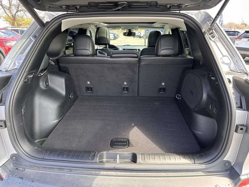 Used 2020 Jeep Cherokee Limited AWD/4WD image 7