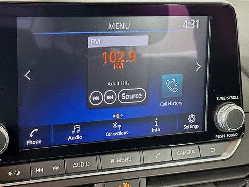 Used 2024 Nissan Altima 2.5 SV image 21