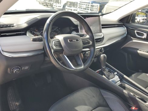 Used 2022 Jeep Compass Limited image 8