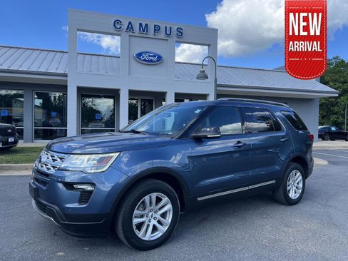 Used 2018 Ford Explorer XLT w/ Equipment Group 202A AWD/4WD image 1