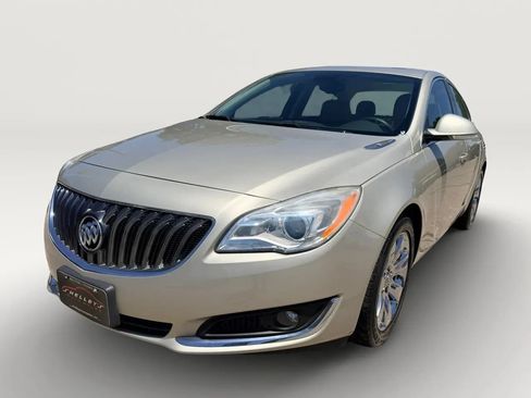 Used 2016 Buick Regal FWD image 2