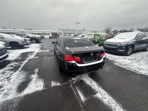 Used 2011 BMW 535i xDrive Sedan image 3