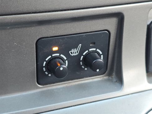 Used 2010 Toyota Highlander SE image 26