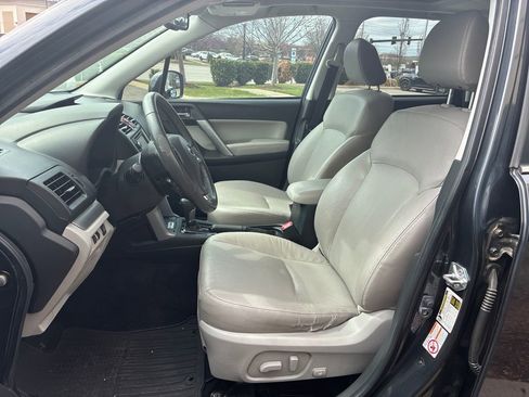 Used 2015 Subaru Forester 2.5i Touring w/ Eyesight & Navigation System AWD/4WD image 21
