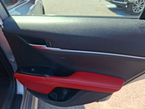 Used 2020 Toyota Camry XSE image 14