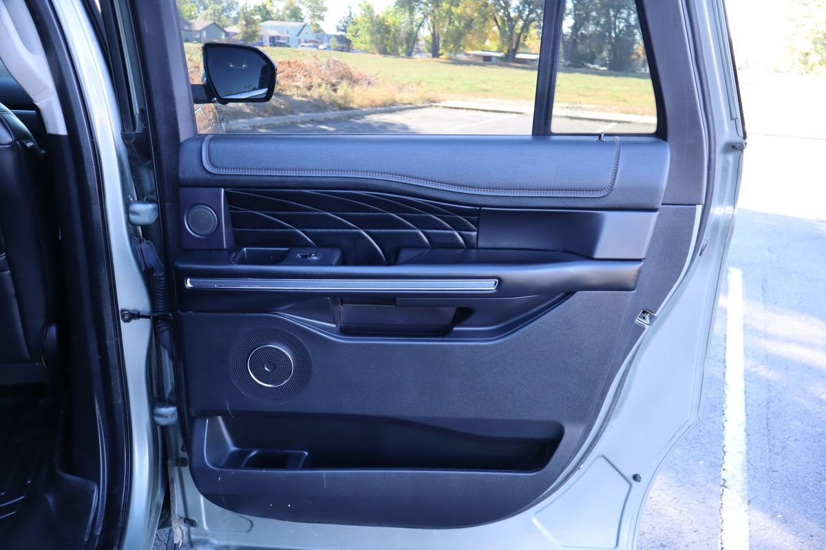 Used 2019 Ford Expedition Max Platinum AWD/4WD image 27