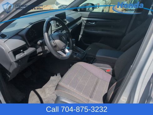 Used 2025 Honda CR-V Sport image 13