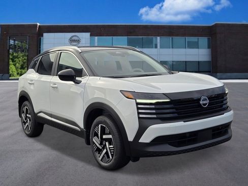 New 2026 Nissan Kicks SV w/ SV Premium Package FWD image 6