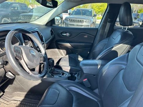 Used 2019 Jeep Cherokee Limited AWD/4WD image 9