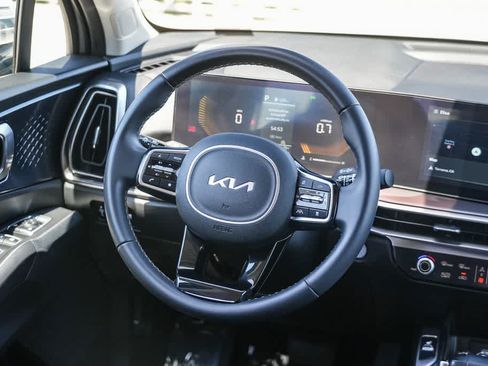 Used 2025 Kia Sorento EX w/ Panoramic Sunroof Package FWD image 15