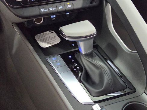 New 2026 Hyundai Elantra Sport FWD image 21