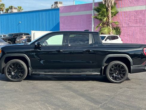 Used 2026 GMC Sierra EV Elevation w/ LPO, Elevation Dark Package AWD/4WD image 8