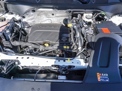 Used 2026 Chevrolet Trax RS w/ Sunroof Package image 25