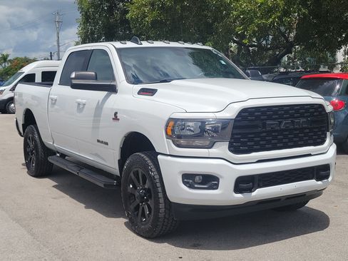 Used 2022 RAM 2500 Big Horn w/ Night Edition AWD/4WD image 3