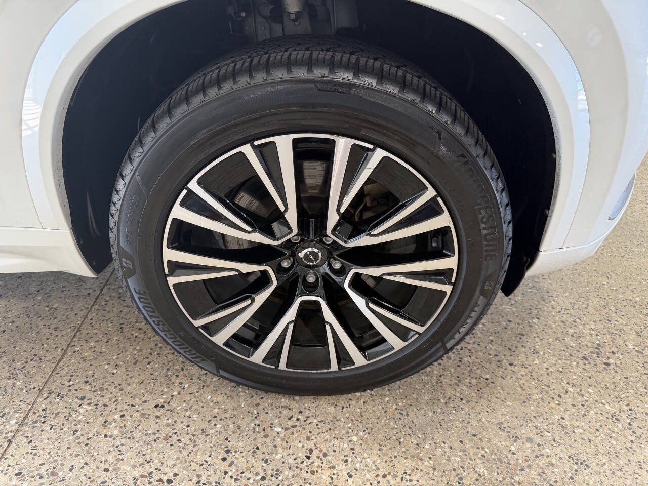 Used 2023 Volvo XC90 T8 Core AWD/4WD image 32