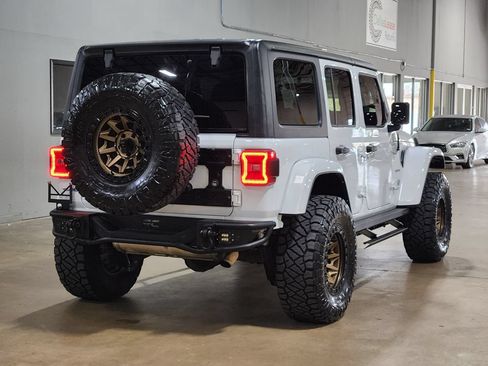 Used 2021 Jeep Wrangler Unlimited Sahara AWD/4WD image 8