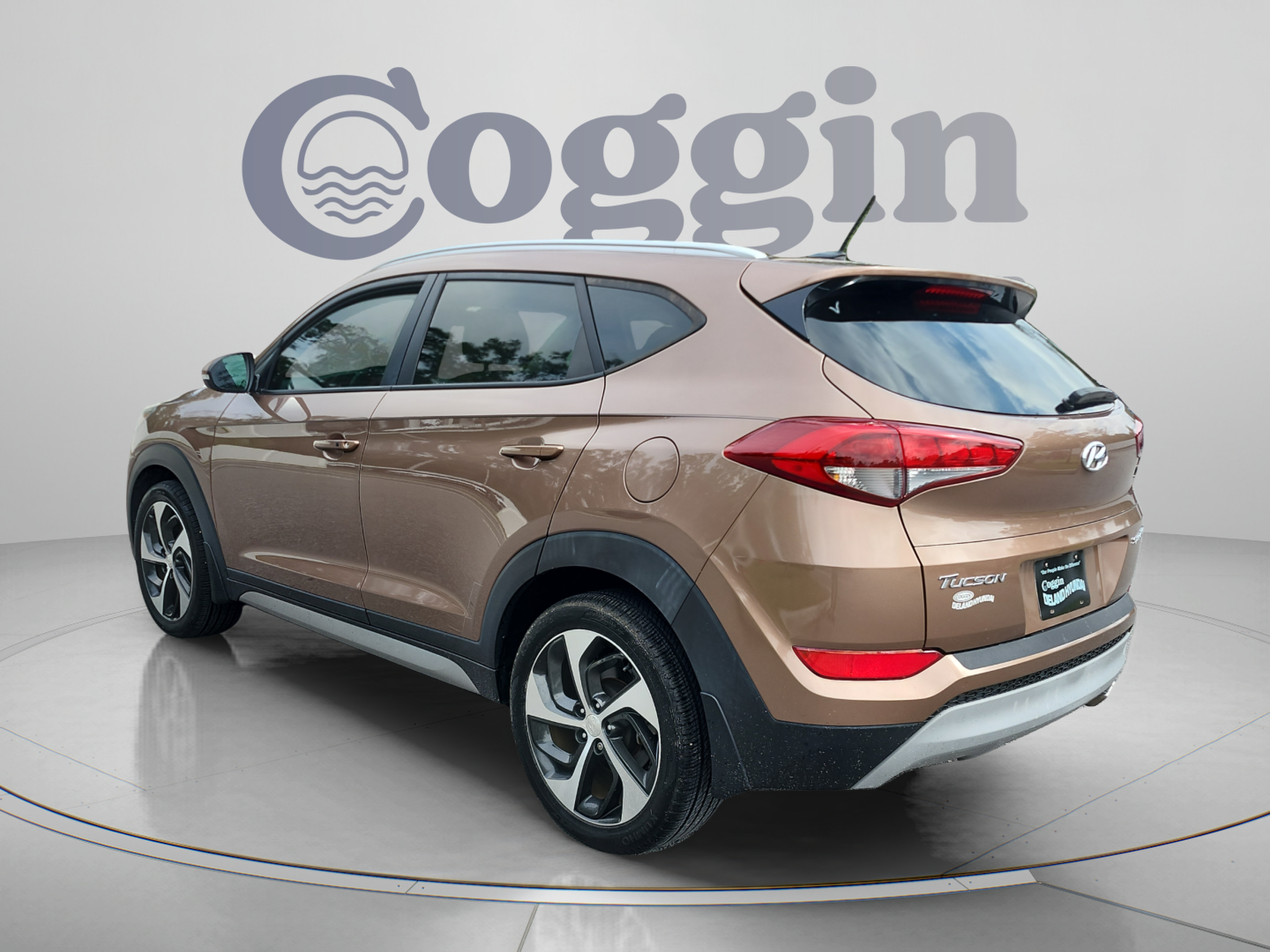 Used 2017 Hyundai Tucson Sport w/ Cargo Package FWD image 3