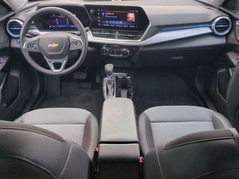 Used 2024 Chevrolet Trax LT w/ Driver Confidence Package FWD image 14