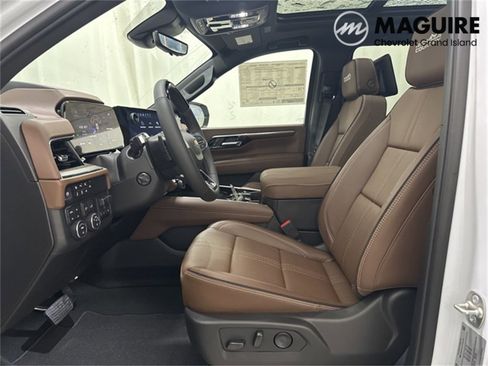 New 2026 Chevrolet Suburban High Country image 4