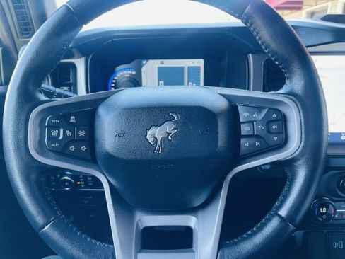 Used 2023 Ford Bronco Outer Banks w/ Sasquatch Package AWD/4WD image 18