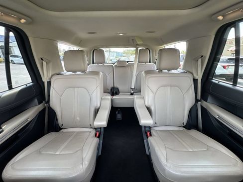 Used 2024 Ford Expedition Limited AWD/4WD image 23