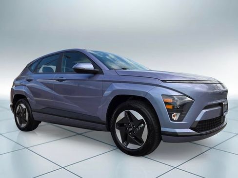 Used 2024 Hyundai Kona SE FWD image 3