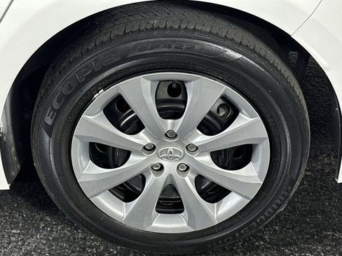 Used 2023 Toyota Corolla LE image 14