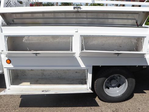 Used 2021 Ford F350 XL w/ Power Equipment Group RWD image 6