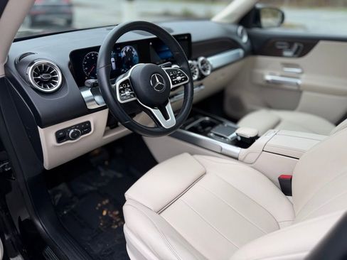 Used 2022 Mercedes-Benz GLB 250 4MATIC image 14