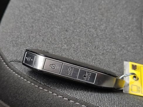 Used 2025 Kia K4 FWD image 30