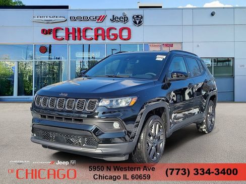 Used 2026 Jeep Compass Latitude AWD/4WD image 2