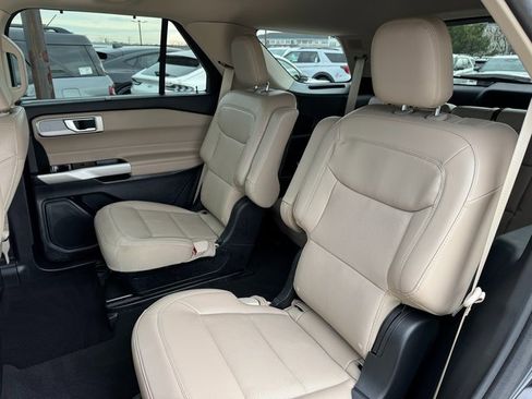 Certified 2023 Ford Explorer Limited image 16