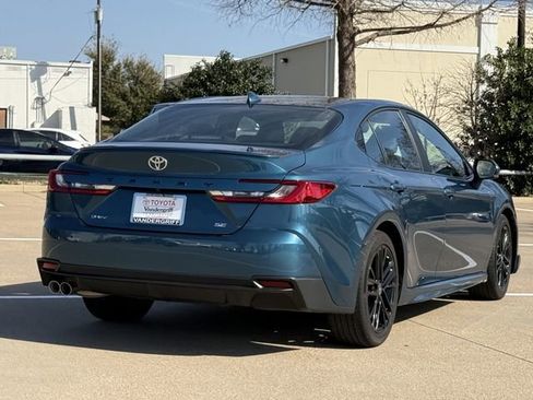 Used 2025 Toyota Camry SE w/ Multimedia Upgrade Package image 4