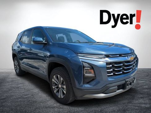 Used 2025 Chevrolet Equinox LT FWD image 1