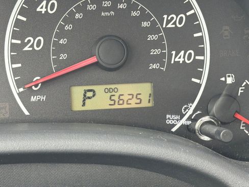 Used 2013 Toyota Corolla LE image 29